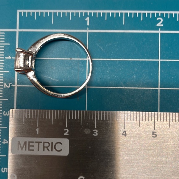 Silver Square White Stone Ring Sz 8.75 - Picture 5 of 6